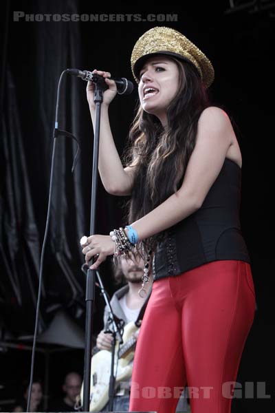 GABRIELLA CILMI - 2009-07-04 - CERGY - Base de Loisirs - 